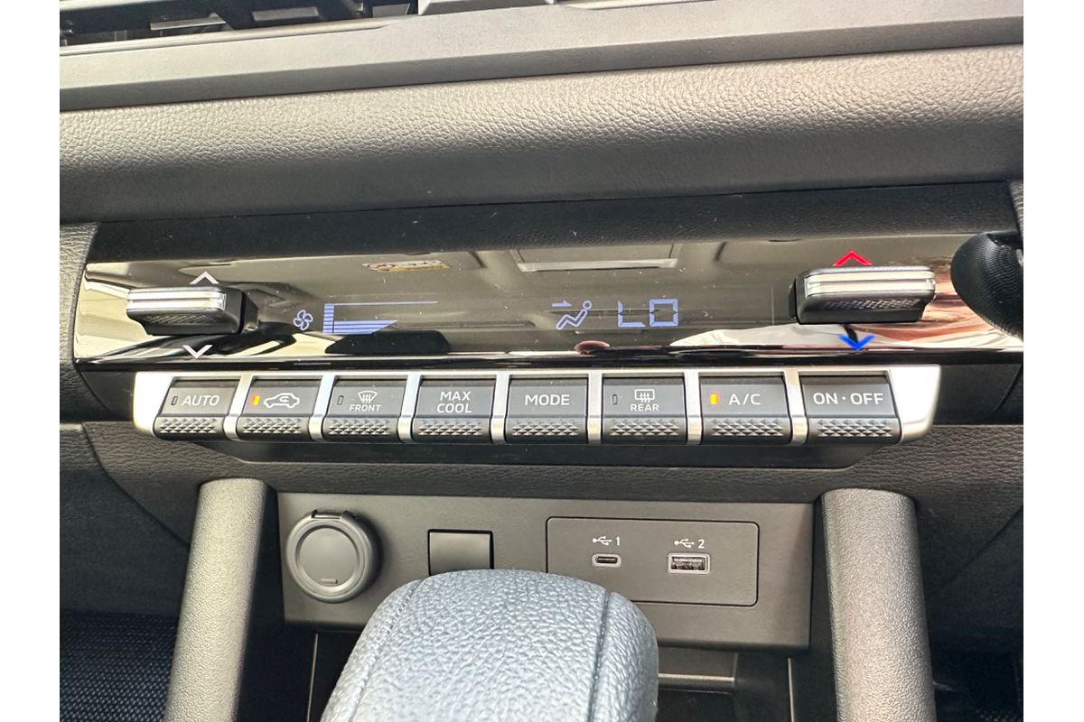 2024 Mitsubishi Triton GLX MV 4X4