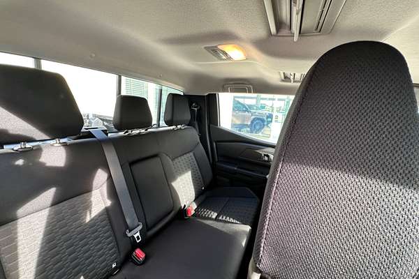 2024 Mitsubishi Triton GLX MV 4X4