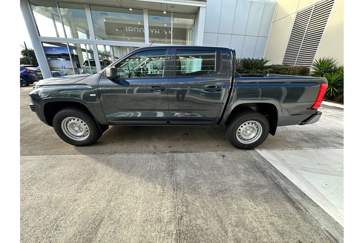 2024 Mitsubishi Triton GLX MV 4X4