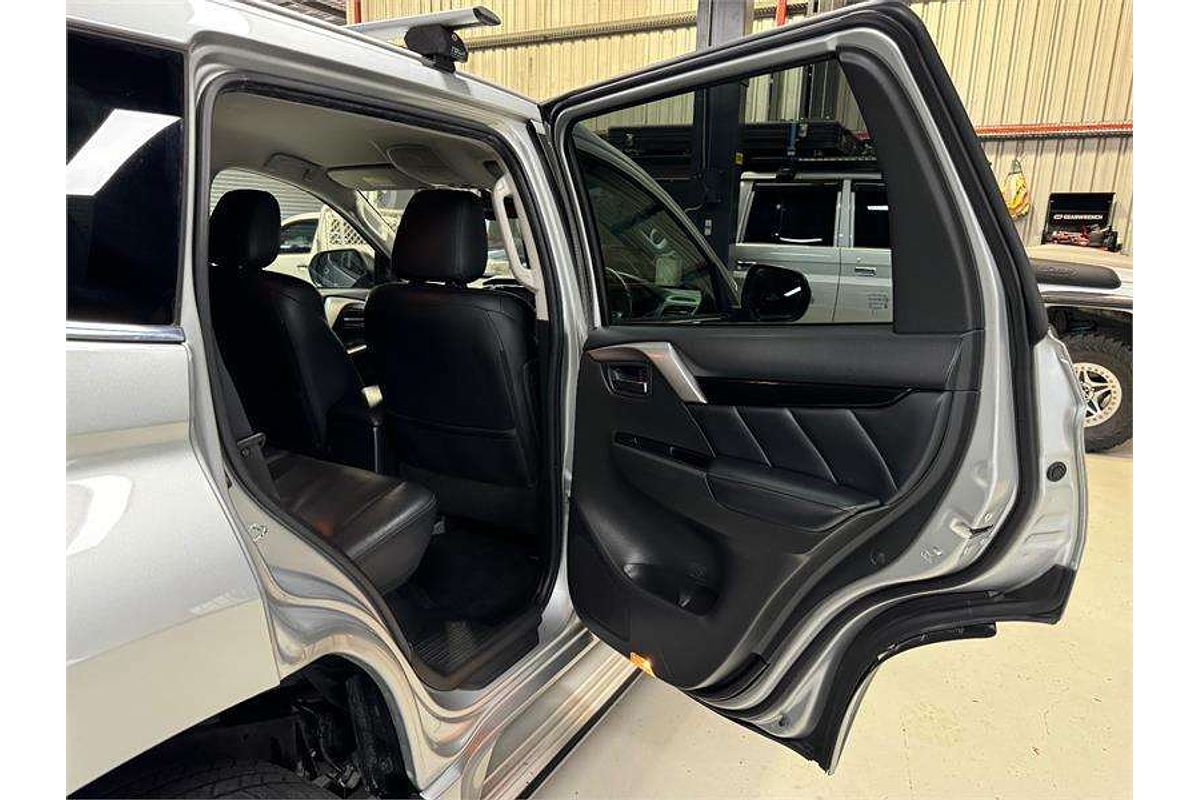 2016 Mitsubishi Pajero GLS NX