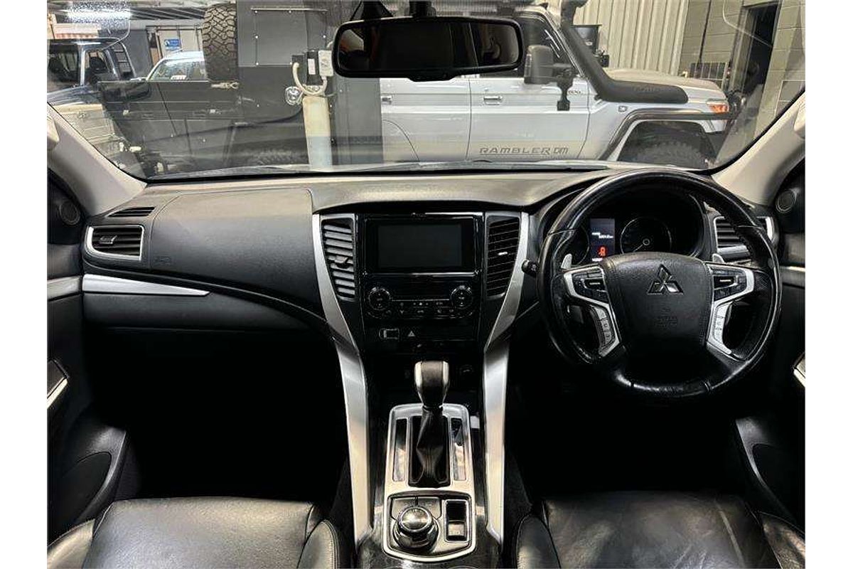 2016 Mitsubishi Pajero GLS NX