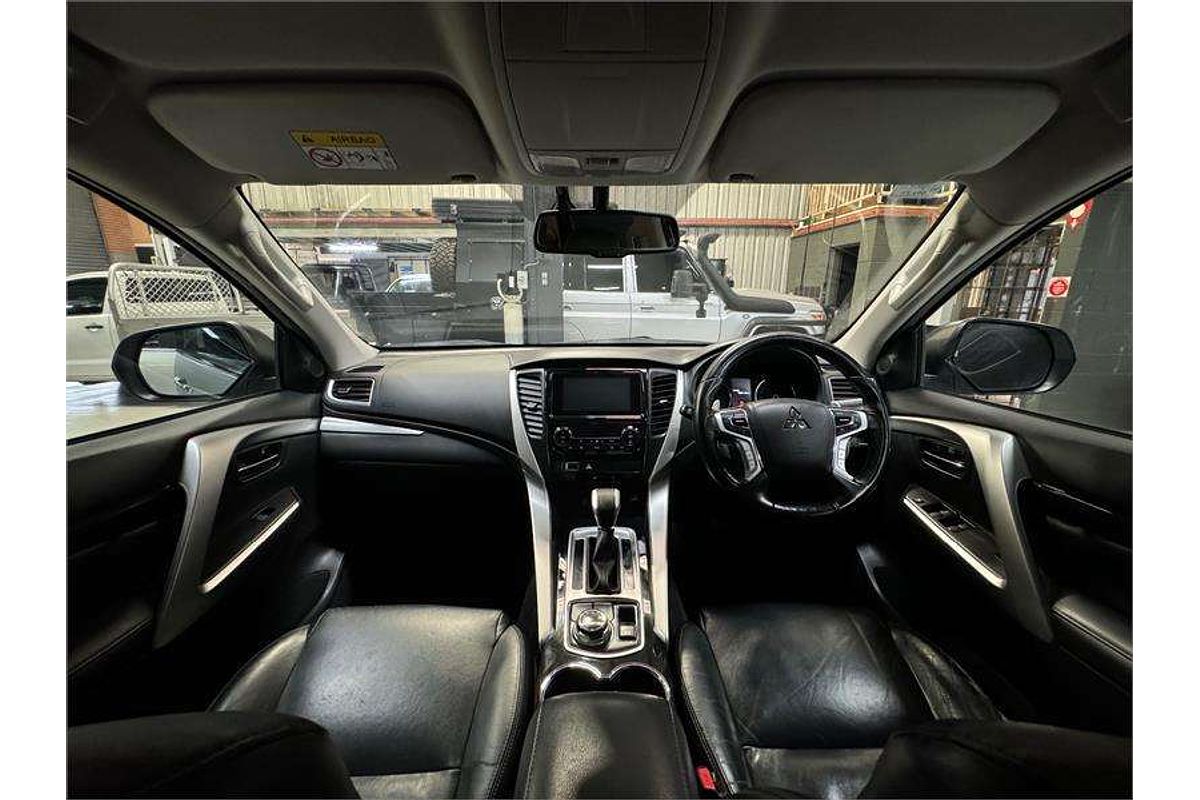 2016 Mitsubishi Pajero GLS NX