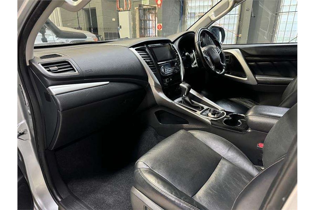 2016 Mitsubishi Pajero GLS NX