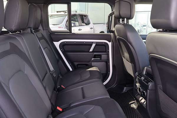 2023 Land Rover Defender 110 P400 X-Dynamic HSE L663