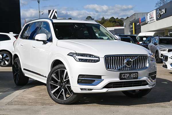 2023 Volvo XC90 Ultimate B5 Bright