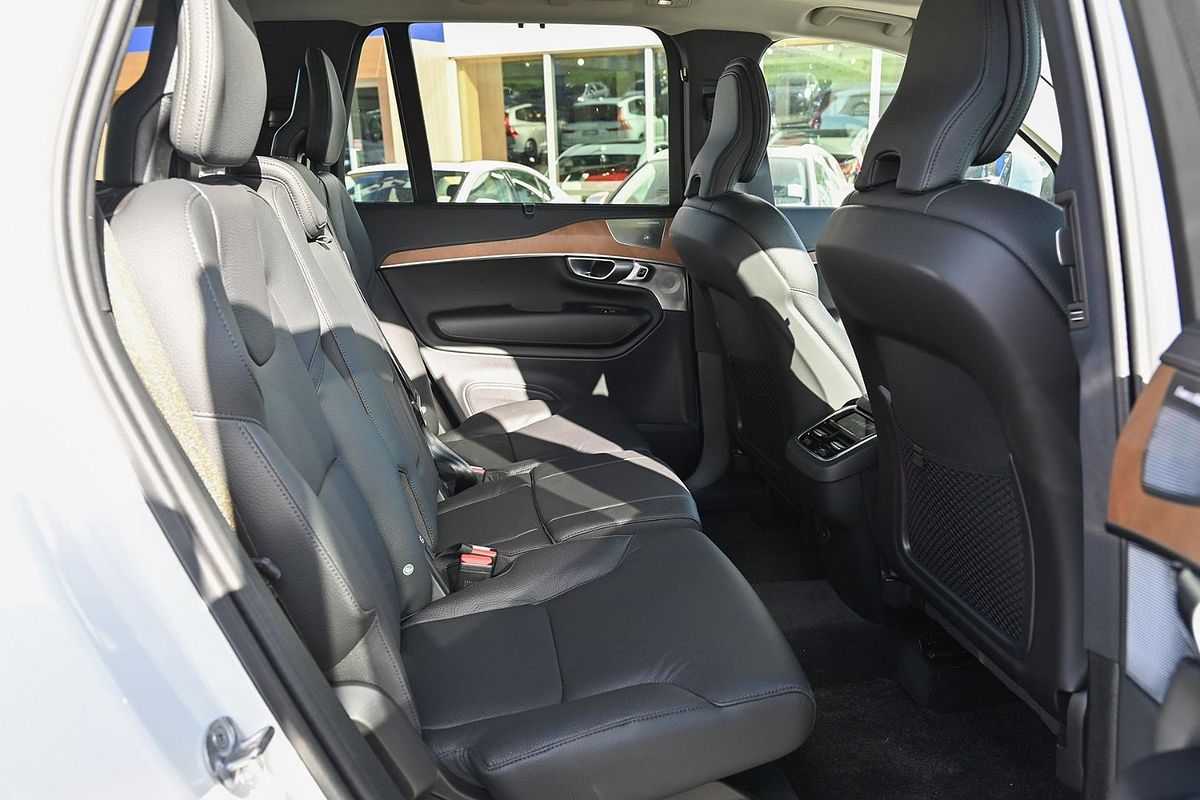 2023 Volvo XC90 Ultimate B5 Bright