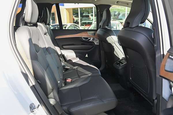 2023 Volvo XC90 Ultimate B5 Bright
