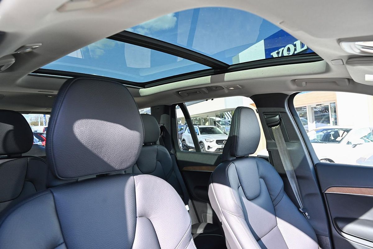 2023 Volvo XC90 Ultimate B5 Bright
