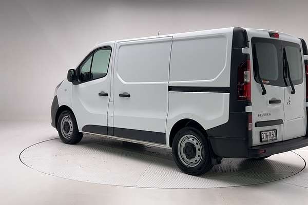 2021 Mitsubishi Express GLX SN