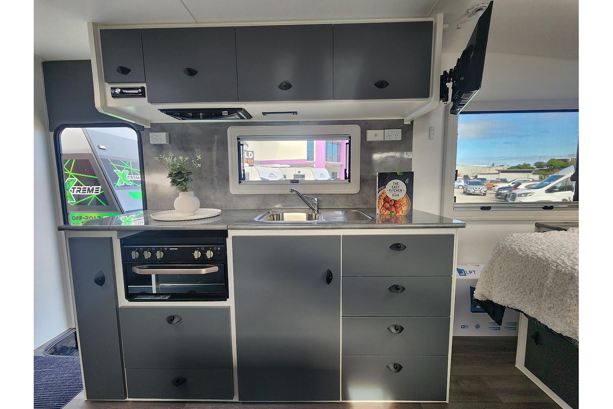 2022 Oz Way Caravans  Xtreme Off Road 19.6