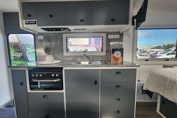 2022 Oz Way Caravans  Xtreme Off Road 19.6
