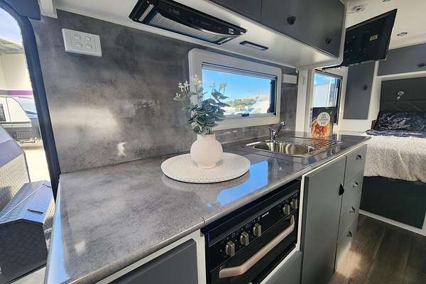 2022 Oz Way Caravans  Xtreme Off Road 19.6