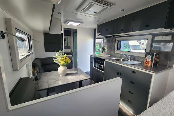 2022 Oz Way Caravans  Xtreme Off Road 19.6