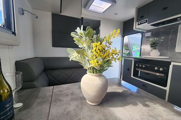 2022 Oz Way Caravans  Xtreme Off Road 19.6