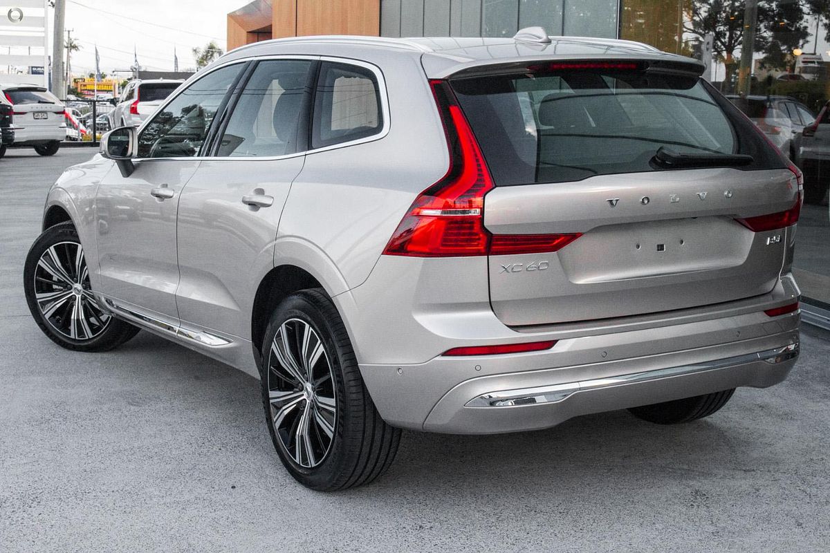 2024 Volvo XC60 Ultra B5 Bright