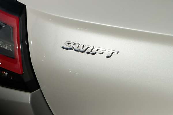 2024 Suzuki Swift Hybrid GLX UZ