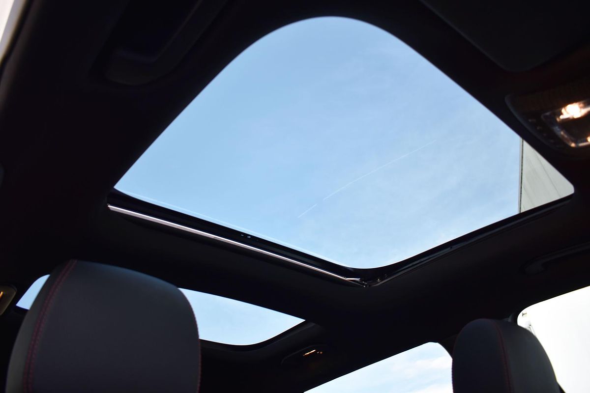 2023 Mercedes-Benz GLB-Class GLB200 X247