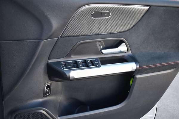 2023 Mercedes-Benz GLB-Class GLB200 X247