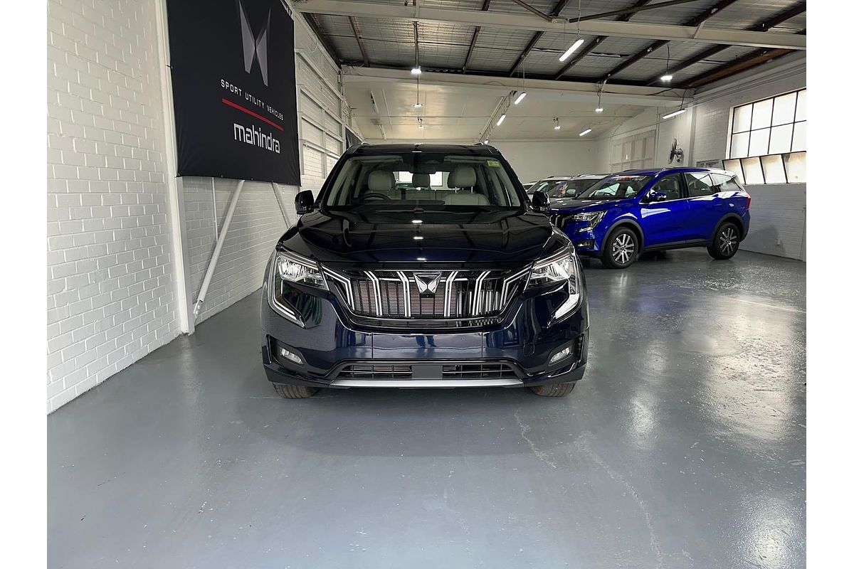 2024 Mahindra XUV700 AX7L