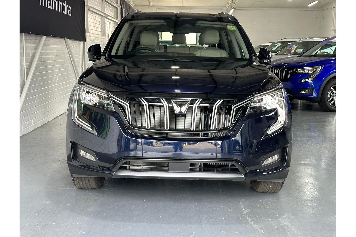 2024 Mahindra XUV700 AX7L