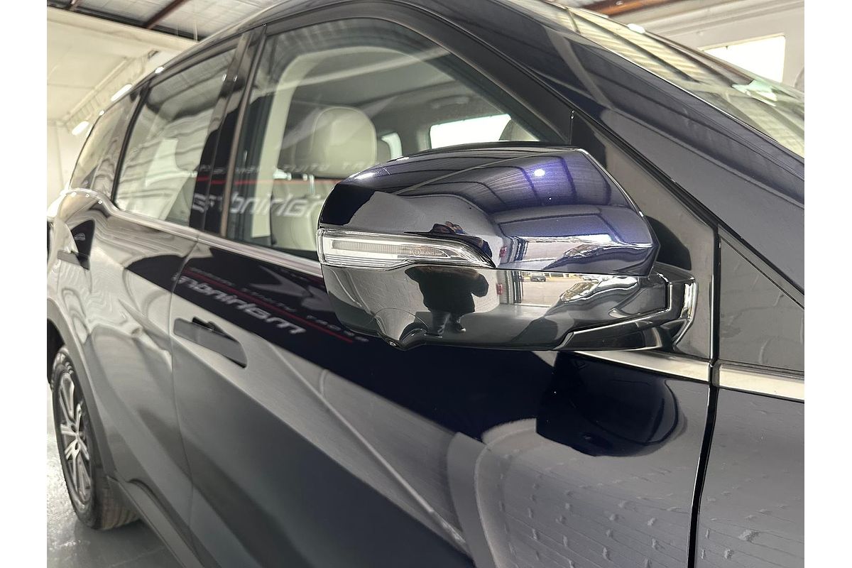2024 Mahindra XUV700 AX7L