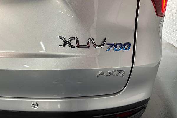 2023 Mahindra XUV700 AX7L