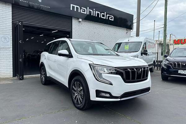 2024 Mahindra XUV700 AX7L