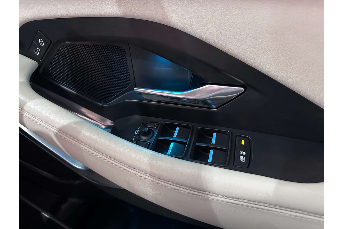 2019 Jaguar E-PACE P250 R-Dynamic HSE X540