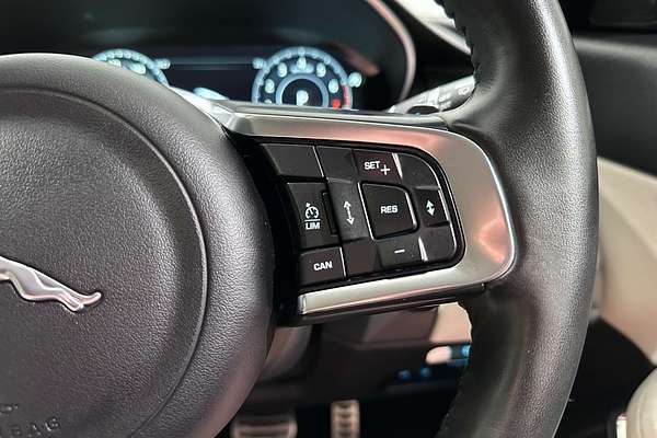 2019 Jaguar E-PACE P250 R-Dynamic HSE X540