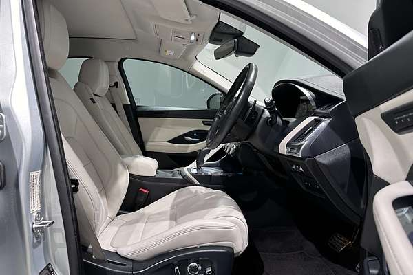 2019 Jaguar E-PACE P250 R-Dynamic HSE X540