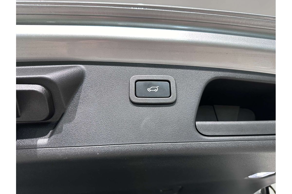 2019 Jaguar E-PACE P250 R-Dynamic HSE X540