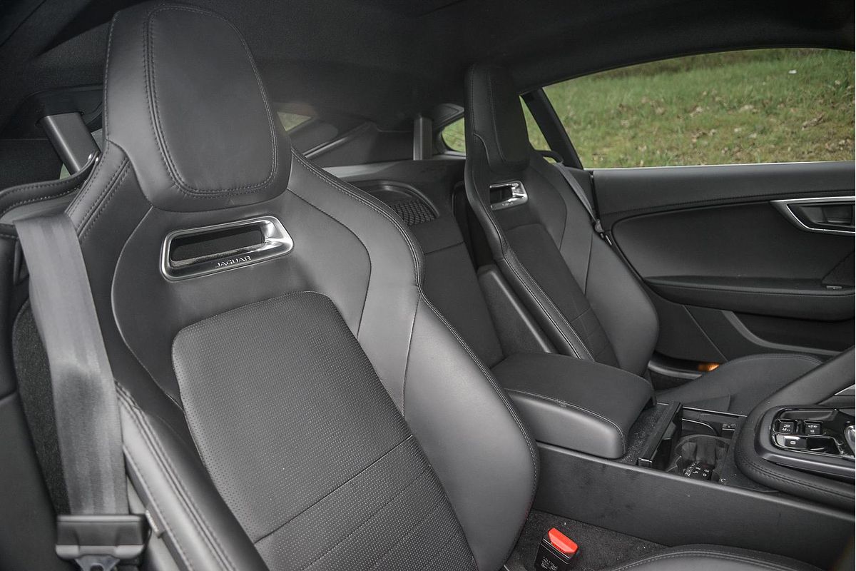 2019 Jaguar F-TYPE 250kW X152