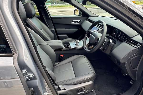 2023 Land Rover Range Rover Velar P250 Dynamic SE L560