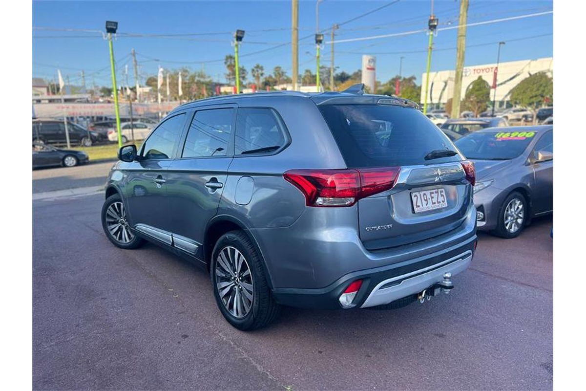 2018 Mitsubishi OUTLANDER ES 7 SEAT (2WD) ZL MY19