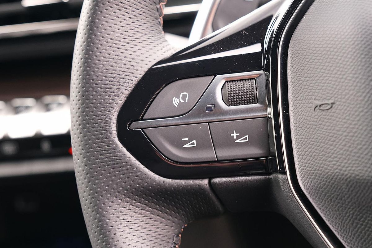 2023 Peugeot 5008 GT Sport P87