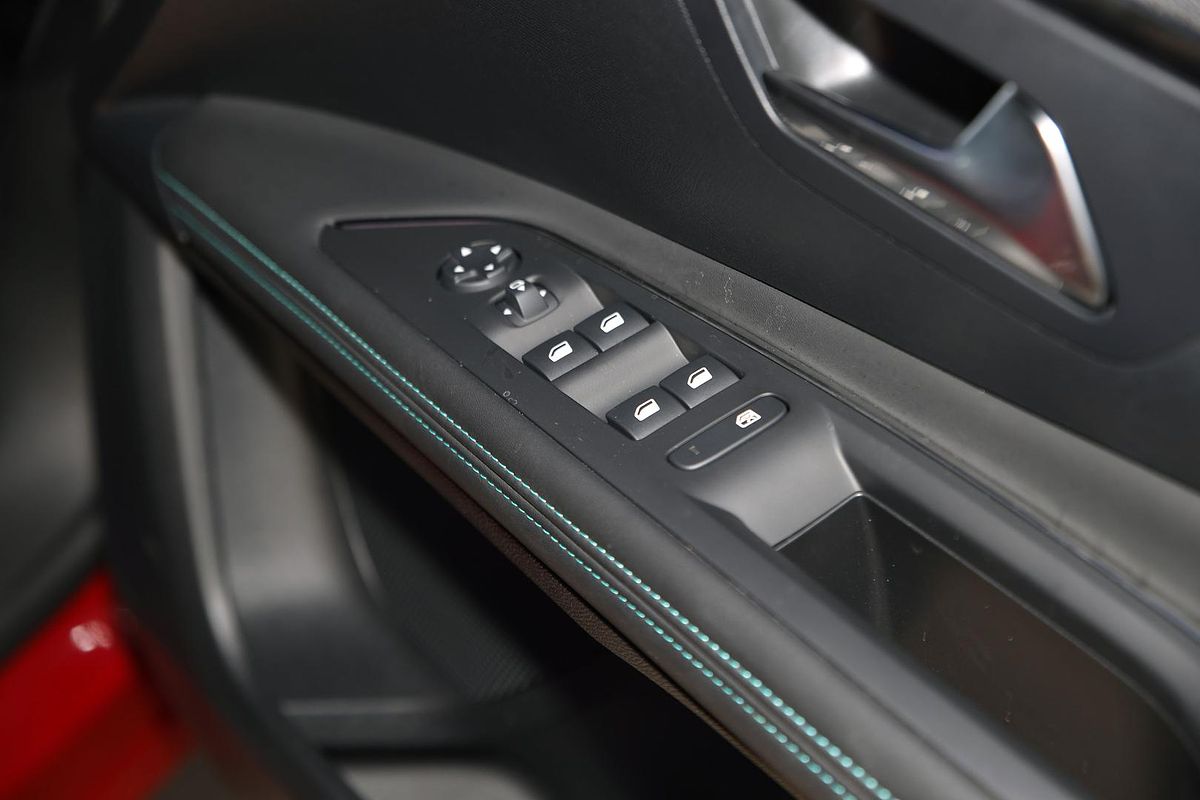 2023 Peugeot 3008 Allure P84