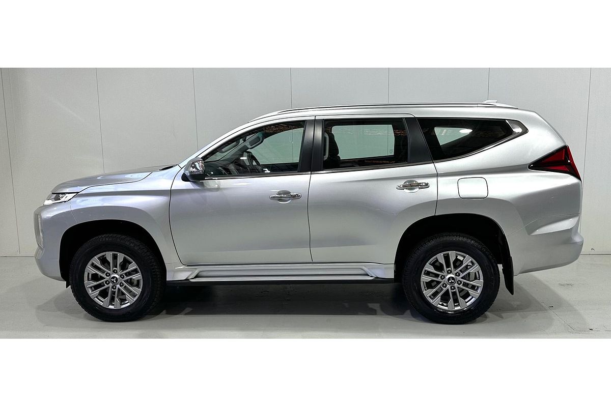 2022 Mitsubishi Pajero Sport GLX QF