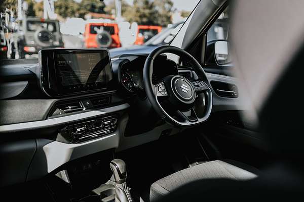 2024 Suzuki Swift Hybrid Plus UZ