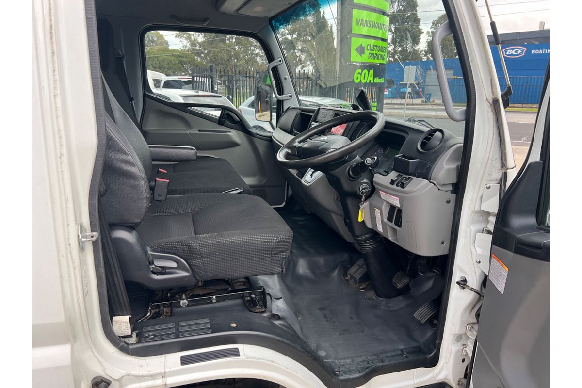 2017 Fuso Canter 515  4x2
