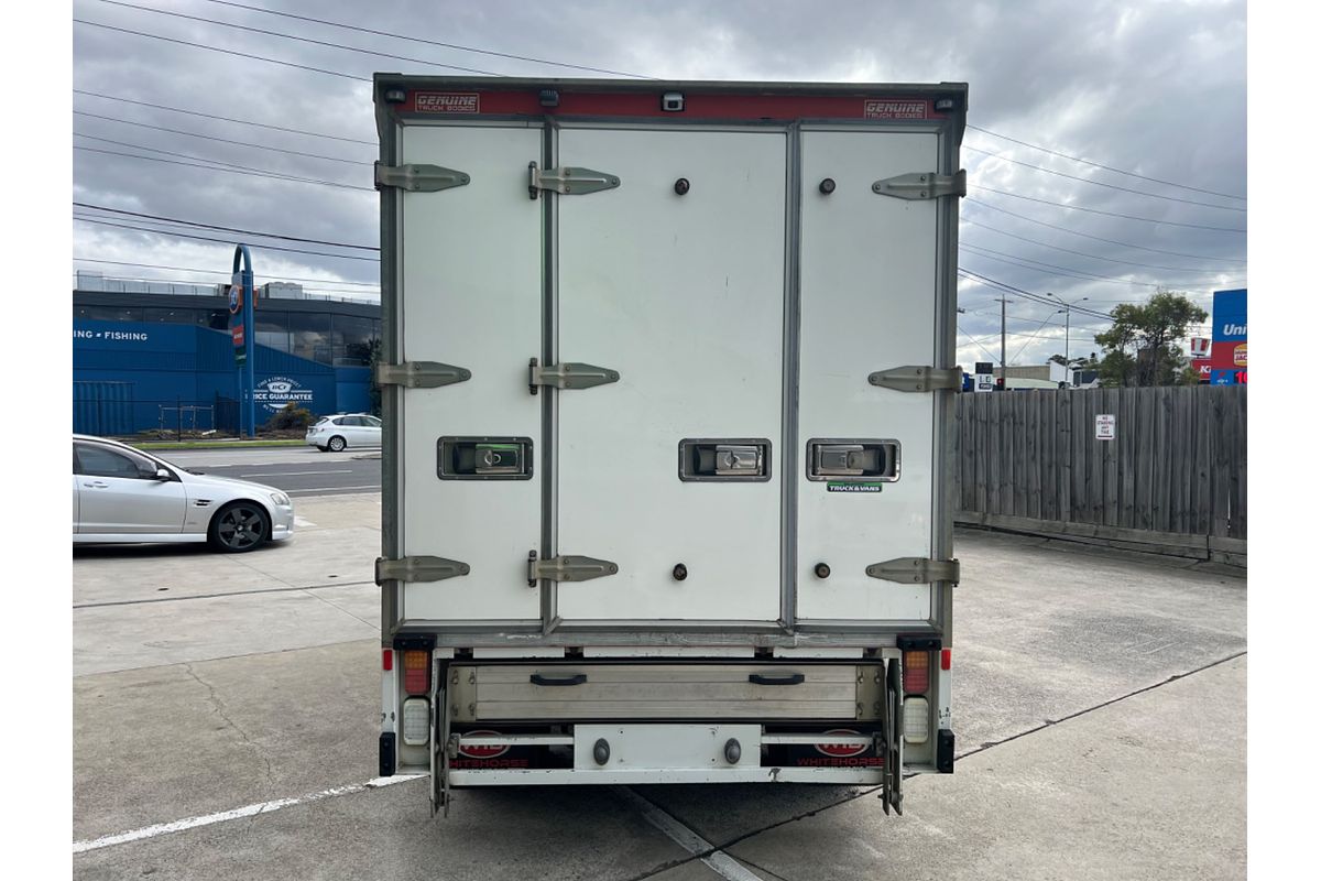 2017 Fuso Canter 515  4x2