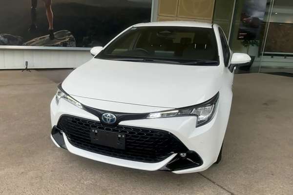 2022 Toyota Corolla SX Hybrid ZWE211R