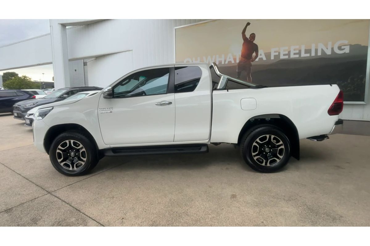 2023 Toyota Hilux SR5 GUN126R 4X4