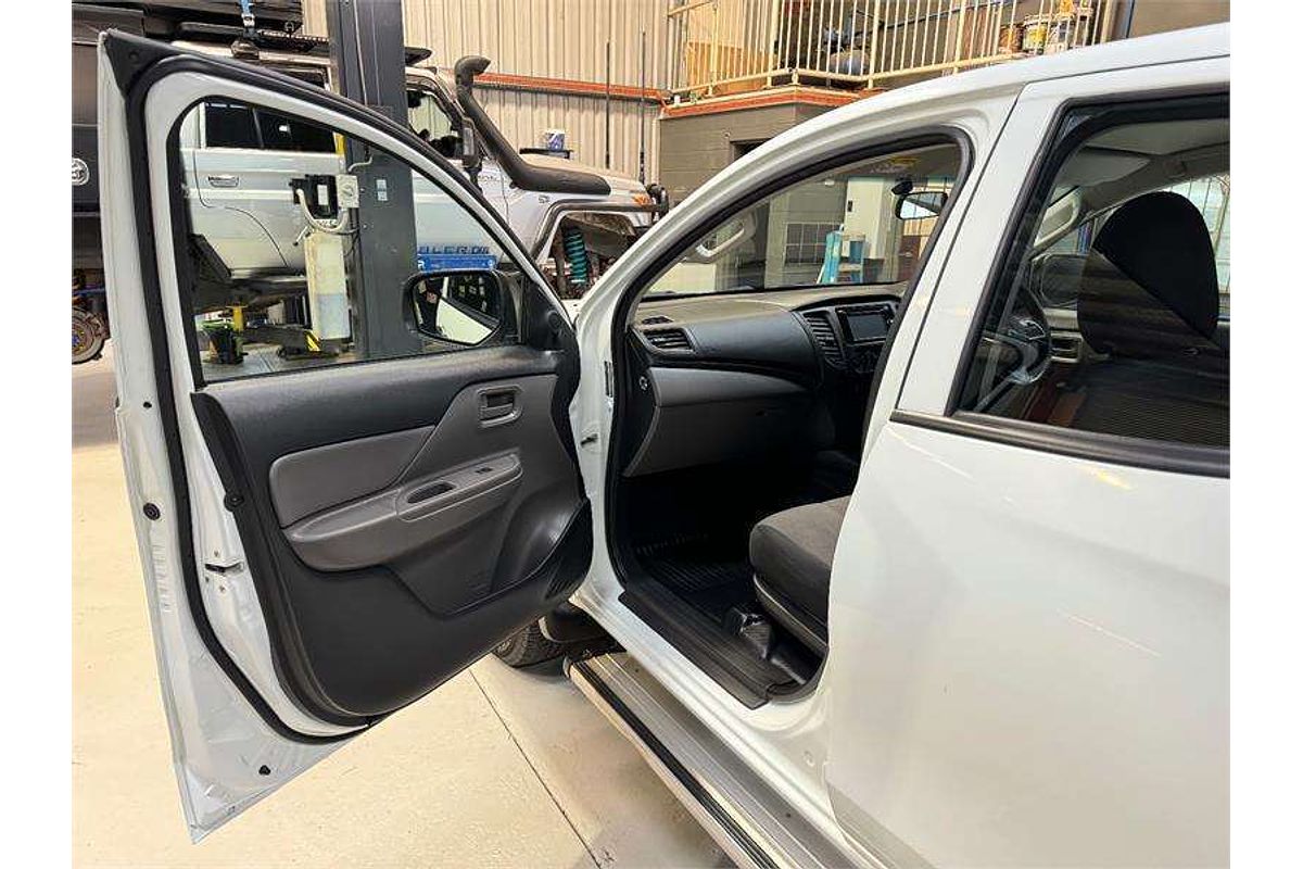 2016 Mitsubishi Triton GLX+ MQ 4X4