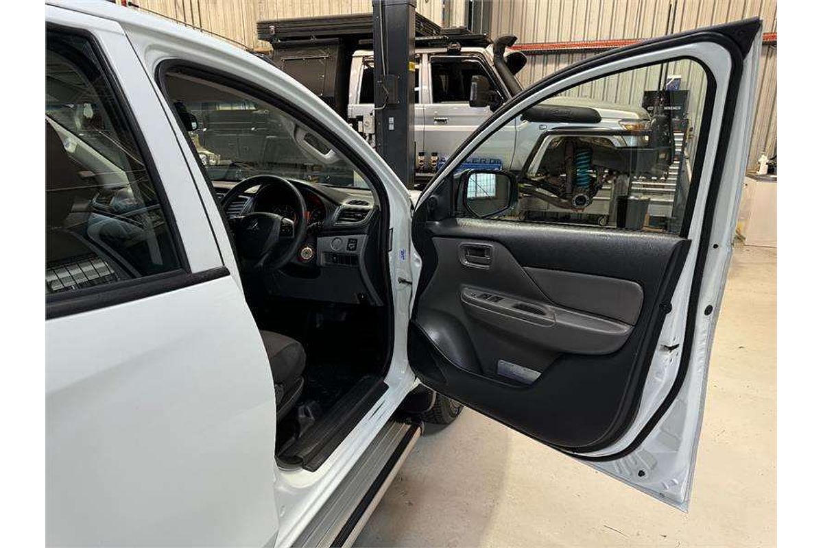 2016 Mitsubishi Triton GLX+ MQ 4X4