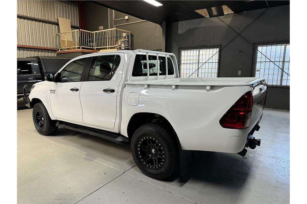 2020 Toyota Hilux SR GUN126R 4X4