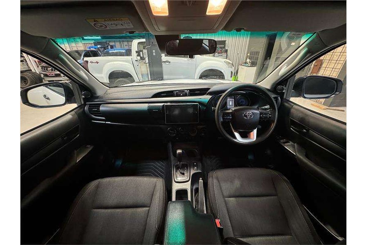 2020 Toyota Hilux SR GUN126R 4X4
