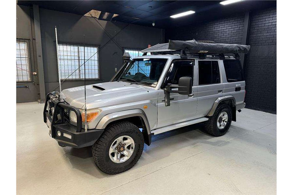 2011 Toyota Landcruiser GXL VDJ76R