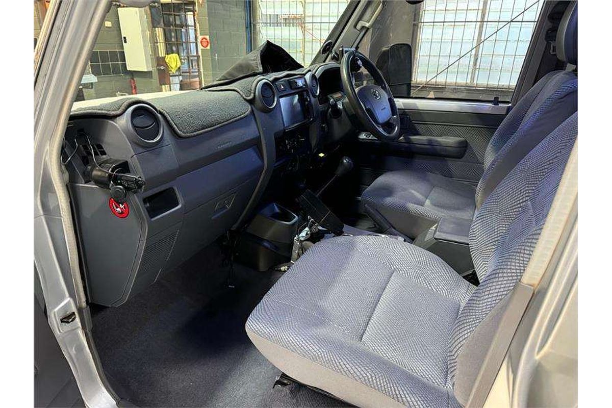 2011 Toyota Landcruiser GXL VDJ76R