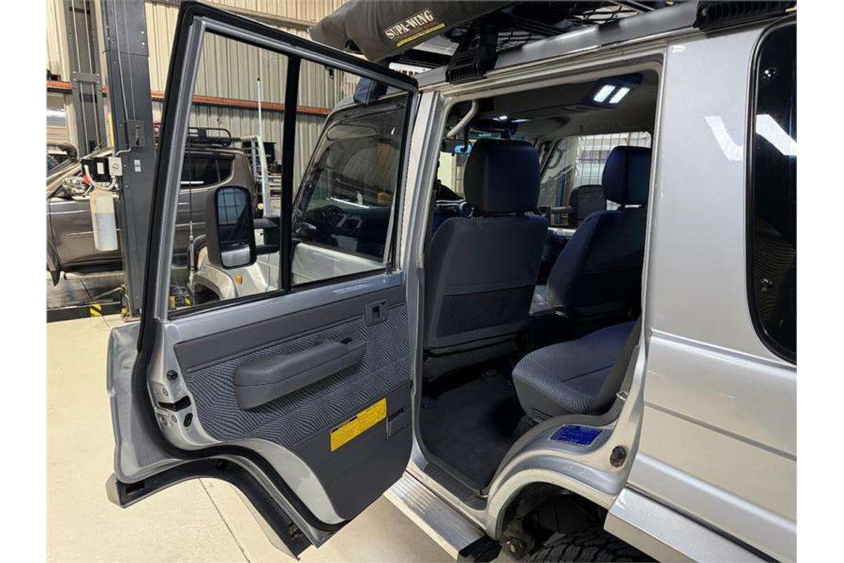 2011 Toyota Landcruiser GXL VDJ76R