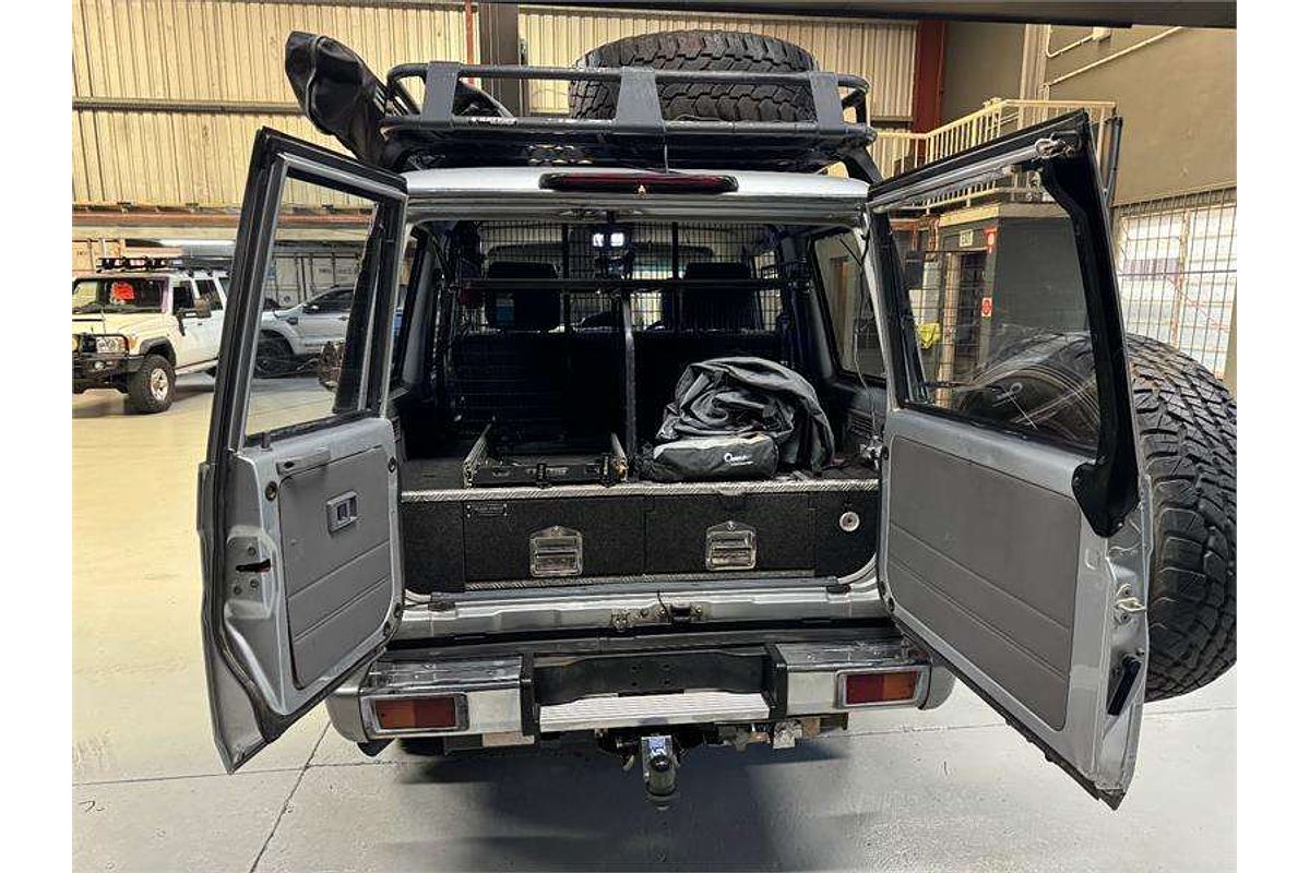 2011 Toyota Landcruiser GXL VDJ76R